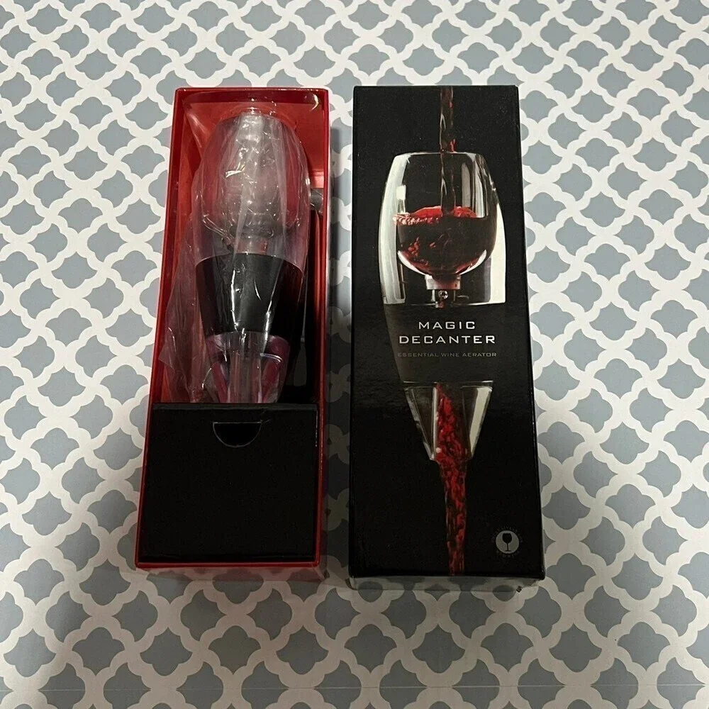 MAGIC Decanter Essential Wine Aerator.